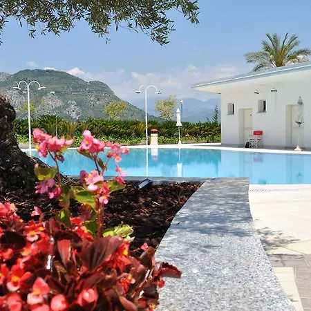 Edra Palace & Ristorante מלון קזינו