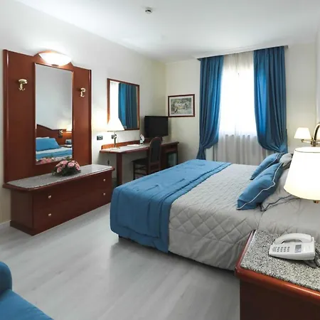 Edra Palace & Ristorante Hotel 4*