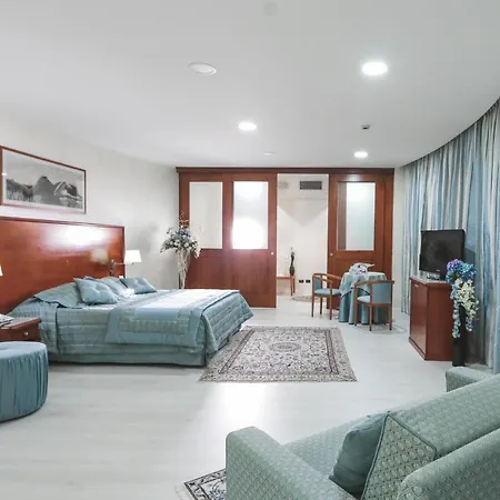 Edra Palace & Ristorante Hotel