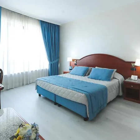 Edra Palace & Ristorante מלון קזינו