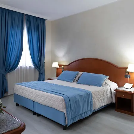 Edra Palace & Ristorante Hotel 4*