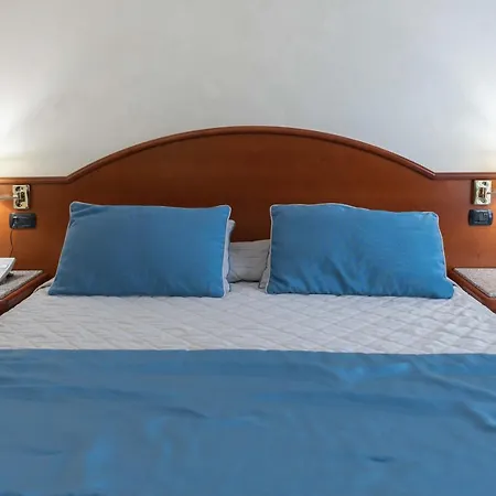 Edra Palace & Ristorante Hotel 4*