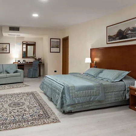 Edra Palace & Ristorante Hotel 4*