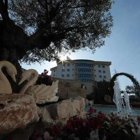 Edra Palace & Ristorante Hotel 4*